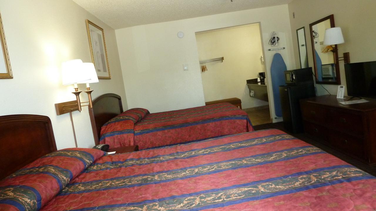 Ambassador Motel Fresno