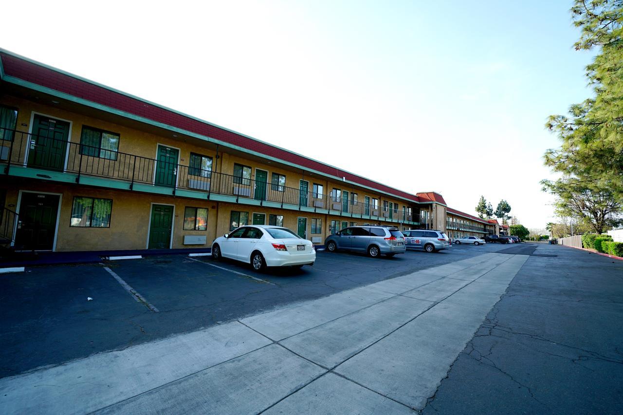 Motel Ambassador 2*